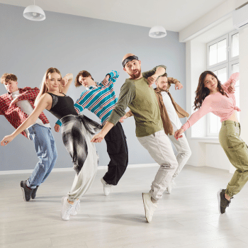 tanzende Menschen